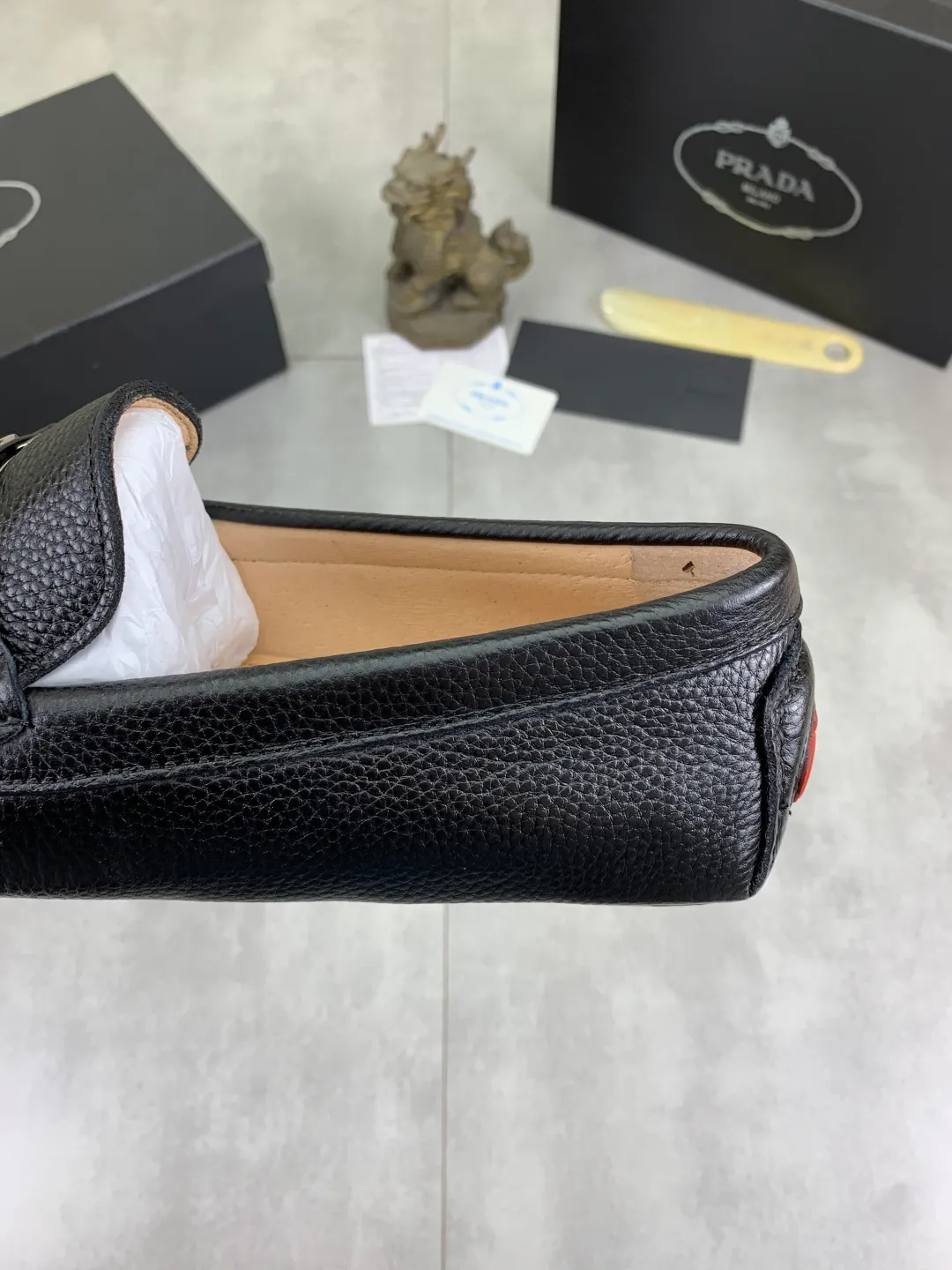 Men's Men's Shoes 💰P380💰【New Style】🆘 🔥🆕【PRADA】Prada Hong Kong high-quality pea shoes. Loaf style for lazy people. This fabric is made of 🇮🇹 imported top-grade Italian first-layer cowhide➕full first-layer pigskin lining. The lining is more high-end. The original non-slip and wear-resistant rubber outsole is the only choice for driving. Size: 38-45 4️⃣colors available